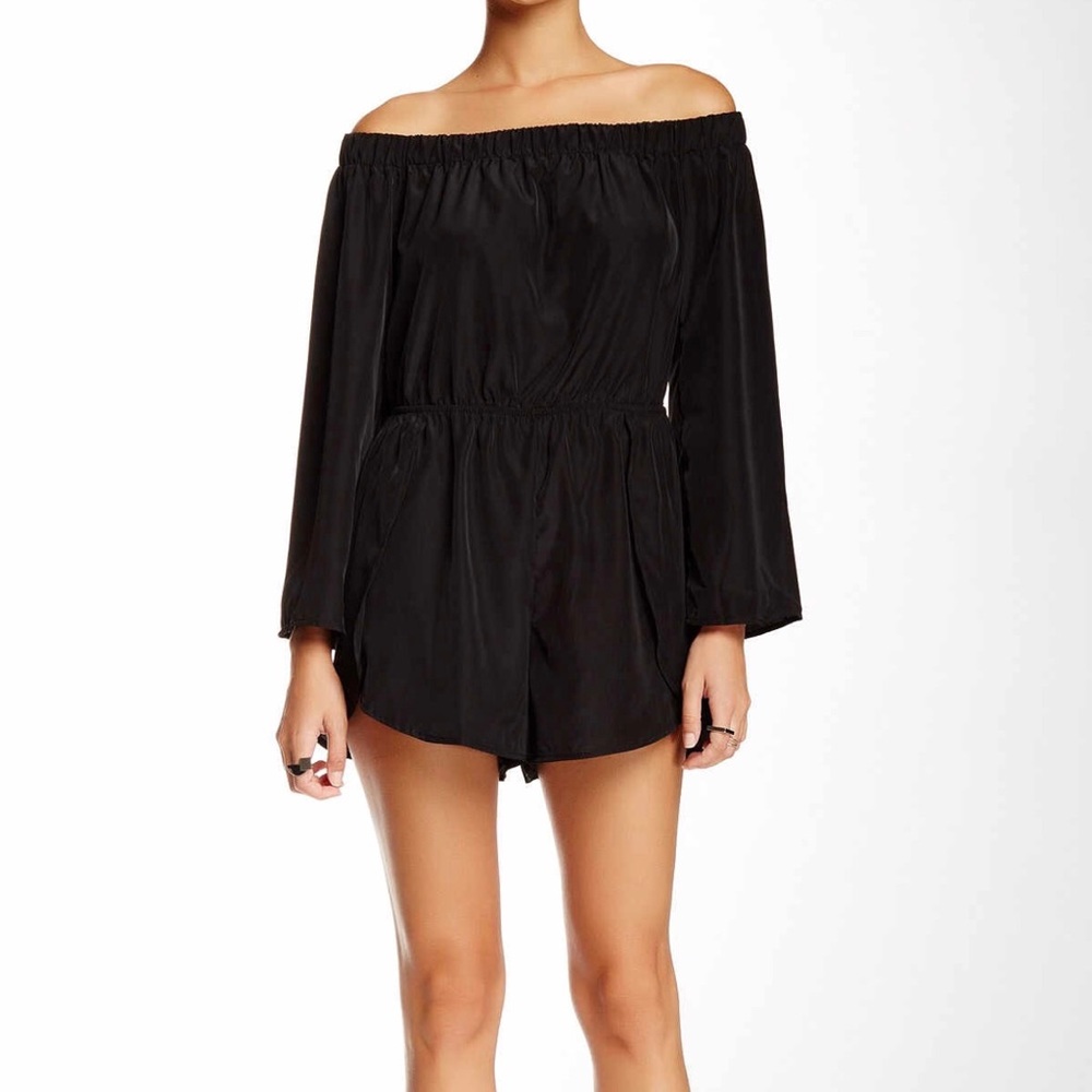 Romeo + Juliet Couture Black Romper